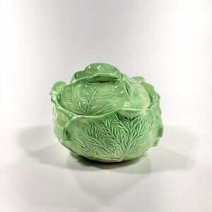 Vintage 1970’s Cabbageware Holland mold green Ceramic Cabbage Bowl